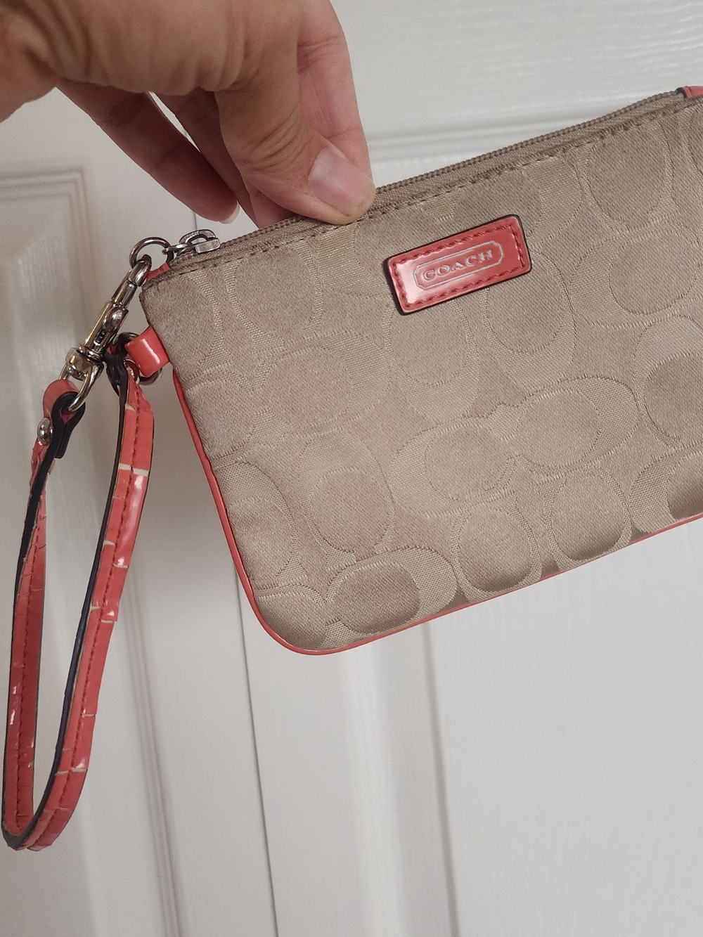 Coach Park Signature Small Wristlet Beige Tan Canvas Coral Trim